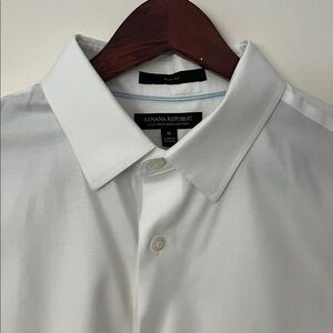 Banana Republic slim fit button down dress shirt white- M